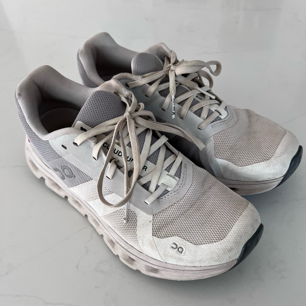 On Running Cloudrunner Women's Shoes - Gray and White